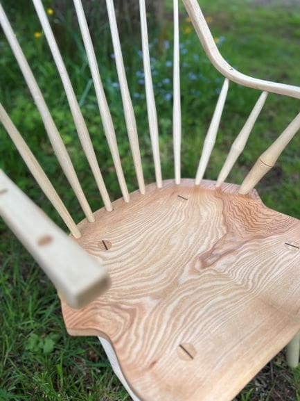 Continuous Arm Windsor Chair - Image 3